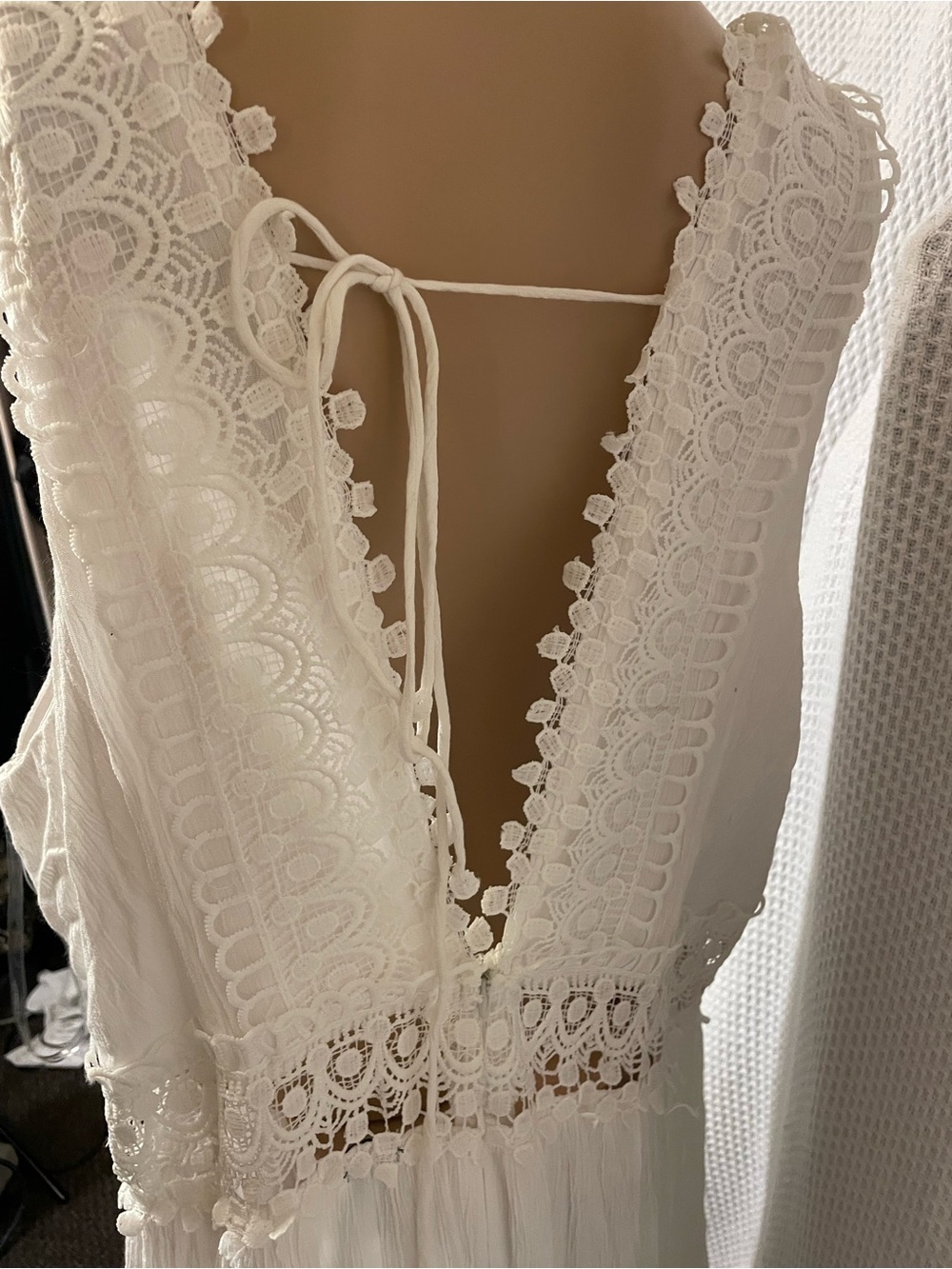 Rue 21 White Floral Embroidered Dress With Zip Back And  Back Tie Neck Size 3x - Picture 7 of 9